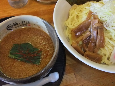 「濃厚魚介つけめん」@らーめん岡崎 鶴ヶ島店の写真