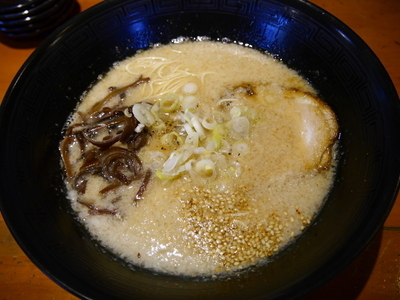 「らあめん バリカタ＋サービス替え玉カタ」@麺屋 いちの写真