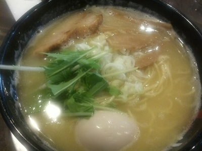 「味玉濃厚鶏白湯ラーメン」@とりの助 上里店の写真