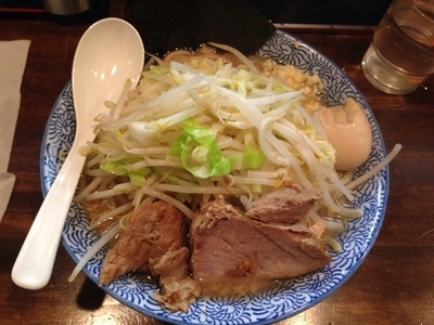 「ラーメン（大盛、ヤサイ・ニンニク・魚粉）」@ラーメンJAPAN 川口本店の写真