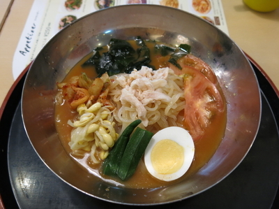 「本格！盛岡冷麺(赤)：849円＋消費税」@ジョナサン 東池袋店の写真