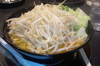 「黄金の味噌ラーメン＋もやし＋キャベツ」@らあめん花月嵐 上尾原市店の写真
