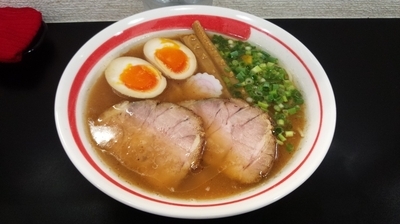 「特製らーめん」@自家製麺SHINの写真