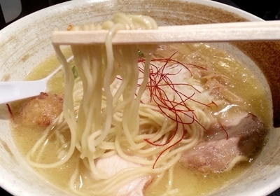 「濃厚鶏白湯そば 780円」@濃厚鶏そば 麺屋武一 秋葉原店の写真