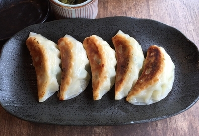 「鶏しそ餃子（￥280 税別）」@ごはんや なべちゃんの写真