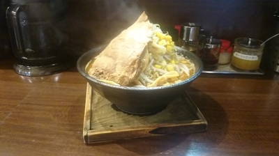 「びっくりチャーシュー味噌らー麺(1090)」@蔵出し味噌らーめん そい屋の写真