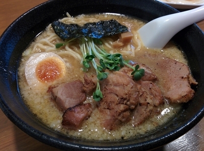 「味噌ラーメン」@Dragon Noodle's ドラゴンラーメンの写真