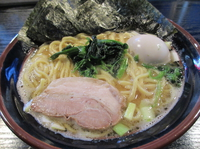 「味玉ラーメン￥６００中盛り￥１００海苔増し￥１００」@どんとこい家の写真