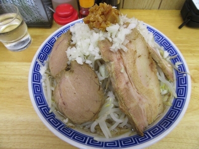 「ふじめん煮干＋バカ豚（７５０＋３２０＝１０７０円）」@勝神角ふじの写真