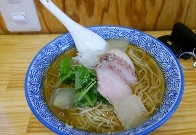 「冷やし煮干しそば白醤油」@中華そば よしかわの写真