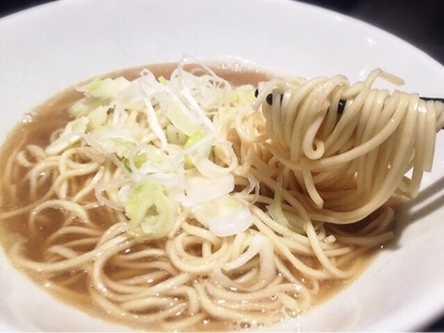「中華そば 小(600円)」@自家製麺 伊藤 銀座店の写真