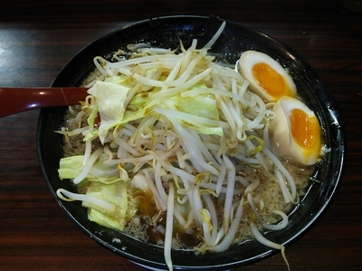 「やさいらあめん」@煮干しらあめん 燕黒の写真