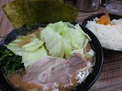 「キャベツラーメン」@家系らーめん 武蔵家 川越店の写真