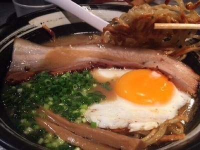 「目玉焼麺(840円)」@焼麺 劔の写真