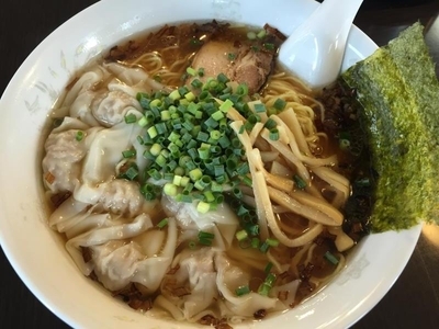 「【限定】肉ワンタン麺（醤油）大盛【¥850】」@らーめん 竜屋の写真