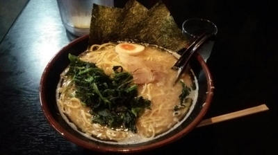 「らぁめん 大盛  ホウレン草」@上尾らぁめん 本店の写真