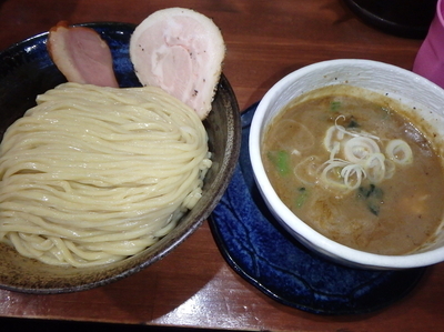 「魚貝三獣士つけ麺大(900円)」@麺や 而今 大東本店の写真