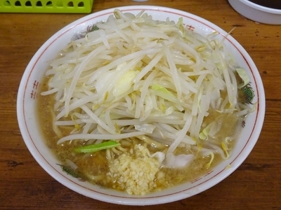 「普通盛　小（700円）ヤサイニンニク」@ラーメン二郎 品川店の写真