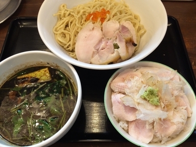 「【2015.8.16限定】黒鶏つけ麺 鶏ワサ飯　￥1,200」@ラーメン愉悦処 似星の写真