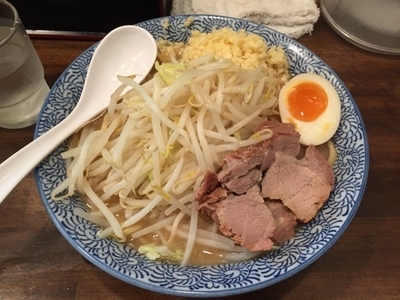 「ラーメン（大盛・カタメ、ヤサイ・ニンニク）」@ラーメンJAPAN 川口本店の写真