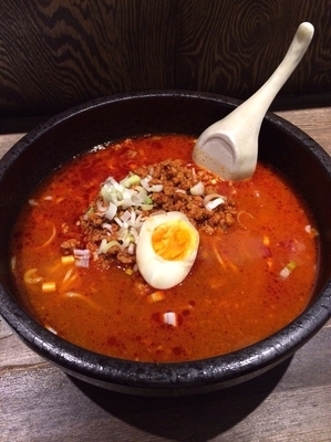 「担担麺（800円）/絶品キムチ/豚足/もみじ」@麺屋 じねんの写真