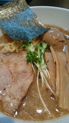 「らぁめん７５０円」@麺 やまらぁの写真