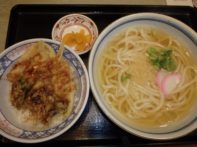 「海鮮天重セット(880円)麺１玉サービス」@さぬきうどん天霧 高陽店の写真