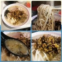 屋台ラーメン（カタメ・ニンニク）＋辛子高菜