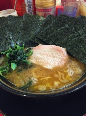 「ラーメン＋のり」@家系ラーメン とらきち家の写真