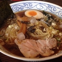 つめたいらーめん(醤油)＋とりカス丼(750円＋200円)