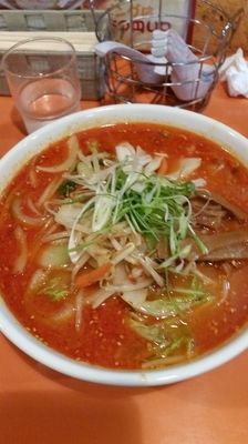 「辛味噌ラーメン」@らーめん八海 びえいの丘の写真