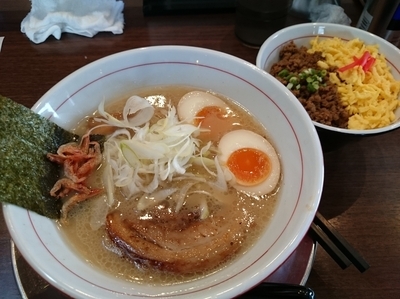 「塩(えび×鯛)680円＋期間限定そぼろ丼100円」@真喰者の写真