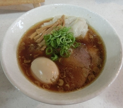 「特製醤油ラーメン」@ラーメン星印の写真