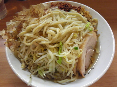 「小ラーメン豚入り、汁なし」@豚星。の写真