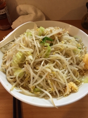 「大ラーメン（全マシ）」@豚星。の写真