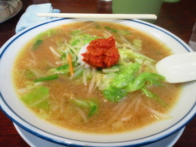 「激辛味噌ラーメン 740円」@まるた食堂の写真