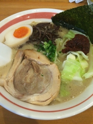 「豚骨魚辛ラーメン」@とんこつラーメン 光★MENJIの写真