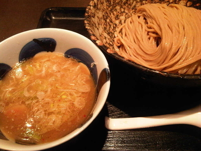 「つけめん[ゆず風味] 大盛り 細麺 氷絞め (810円)」@三ツ矢堂製麺 狛江店の写真