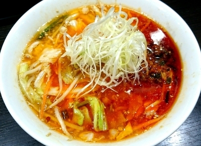 「辛いラーメン 930円」@けやき すすきの本店の写真