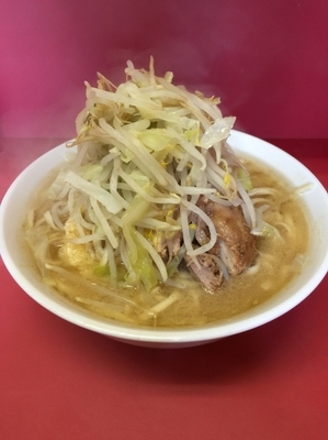 「ラーメン豚入り、ニンニク 800円」@ラーメン二郎 ひばりヶ丘駅前店の写真