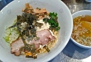 「隠玉マヨ麺/￥750（大葉トッピング）」@さんじの写真