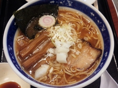 「芳醇醤油ラーメン＋餃子」@せたが屋 東京ドームシティ店の写真