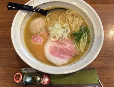 「鶏そば＋味玉」@麺屋 NOROMAの写真