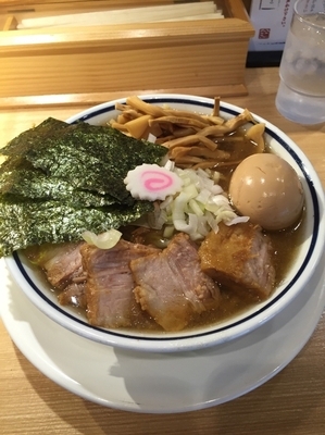 「特製中華そば」@つけめん 玉 町田店の写真