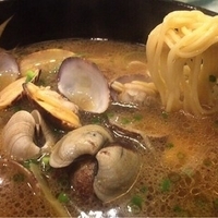 あさりそば(982円)