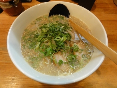 「とんこつラーメン」@ラーメン おくやの写真