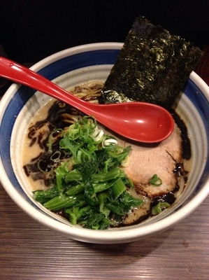 「らーめん(黒)」@戯拉戯拉の写真