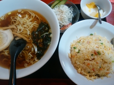 「Ａランチ(醤油ラーメン・半チャーハン)780円」@中国本場的料理 華龍飯店 高崎モントレー店の写真