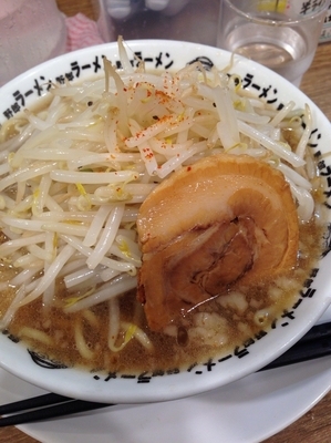 「豚骨野郎 ¥730」@野郎ラーメン 恵比寿西口店の写真