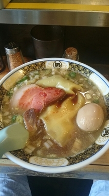 「すごい煮干しラーメン  820円  味付けたまご  100円」@すごい煮干ラーメン凪 新宿ゴールデン街店 本館の写真